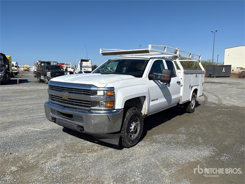 Camion municipal Chevrolet Silverado 2500HD — occasion 2018