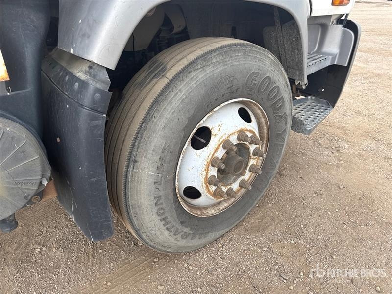 Chevrolet T7500