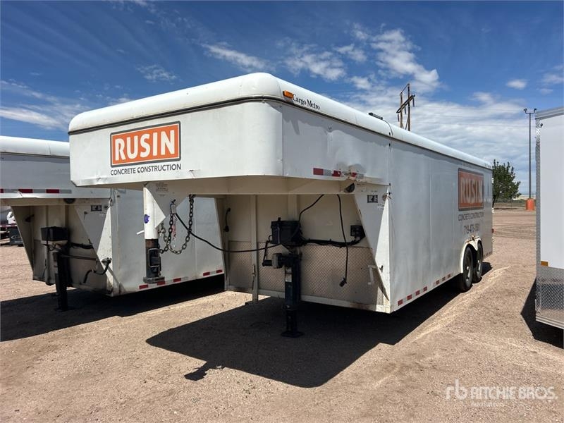 CM 20 ft T/A Gooseneck Enclosed Trailer