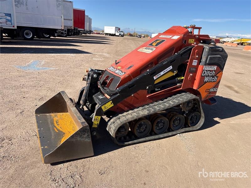 Chargeuse compacte Ditch Witch SK800 Compact Track — occasion 2021, 1 273 h