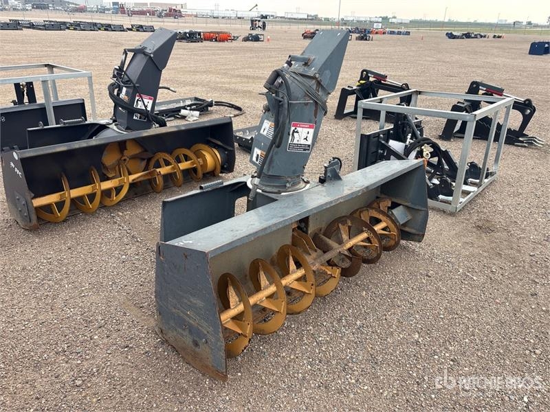 Souffleuse à neige FCC 72 in 6 ft Skid Steer Snowblower — occasion