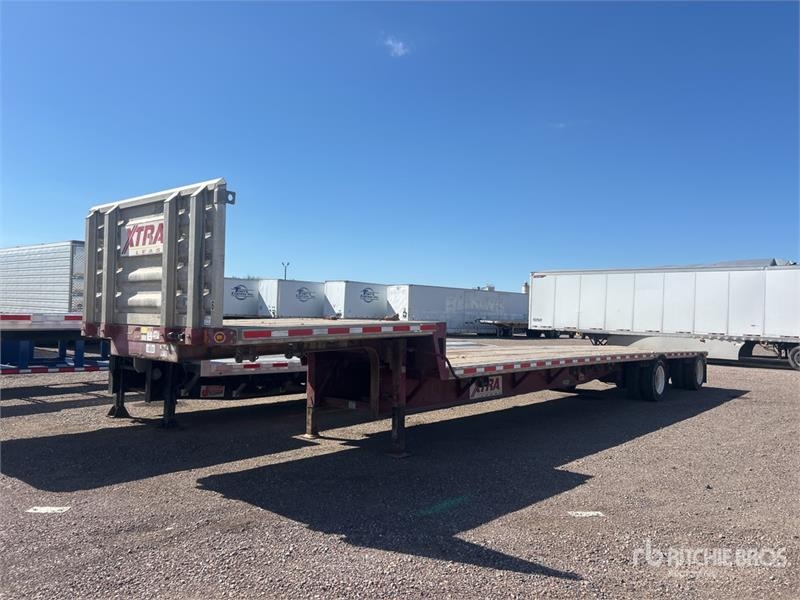 Remorque surbaissée Fontaine HCICD12WSA 48 ft T/A Spread Axle Step Deck — occasion 2014