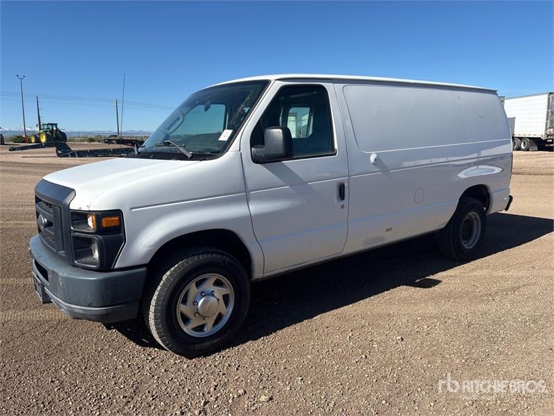 Fourgon utilitaire Ford E-250 — occasion 2010