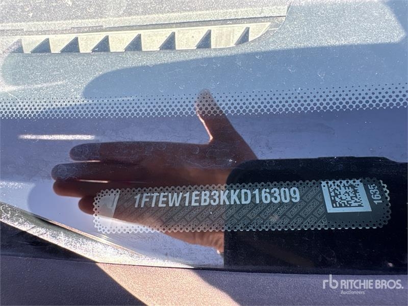 Fourgon utilitaire Ford F-150 4x4 Crew Cab Pickup — occasion 2019