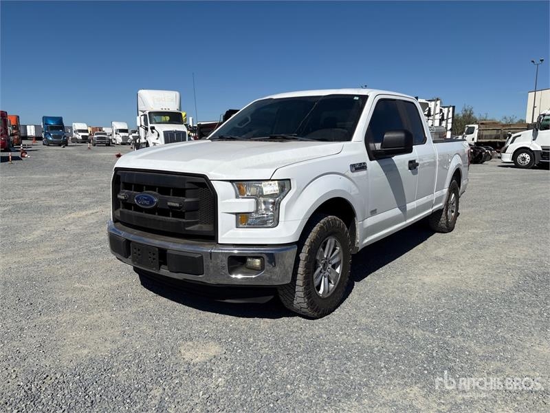 Fourgon utilitaire Ford F-150 XL 4x2 Extended Cab Pickup — occasion 2016