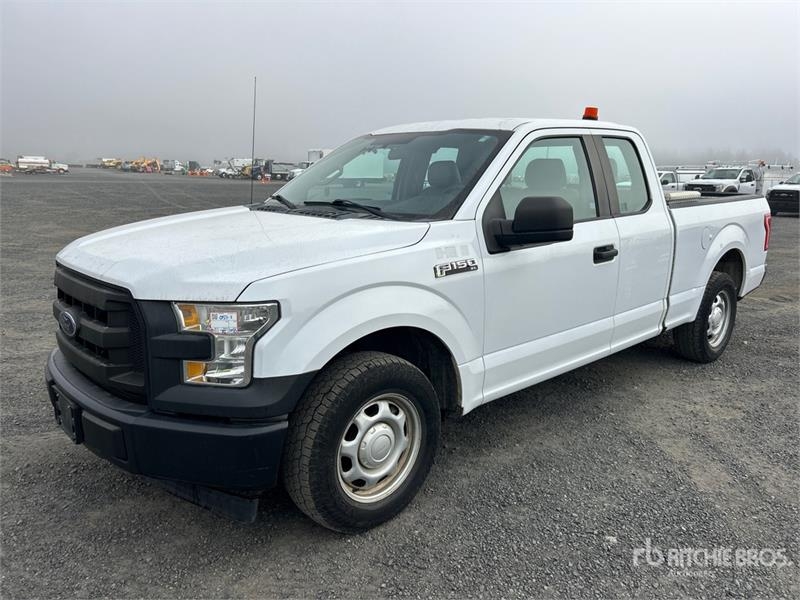 Fourgon utilitaire Ford F-150 XL 4x2 Extended Cab Pickup — occasion 2017