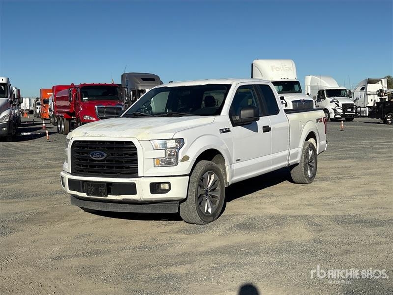 Fourgon utilitaire Ford F-150 XL 4x2 Extended Cab Pickup — occasion 2017