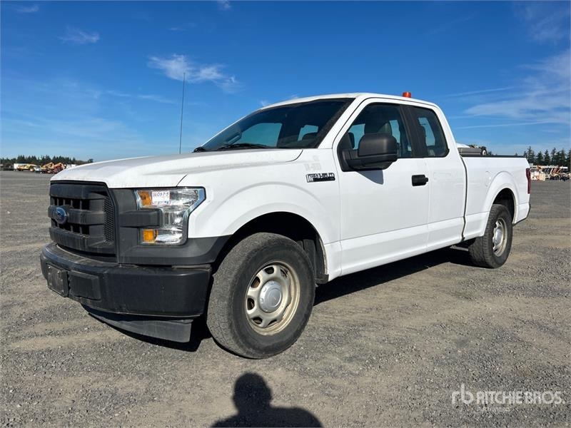 Fourgon utilitaire Ford F-150 XL 4x2 Extended Cab Pickup — occasion 2017