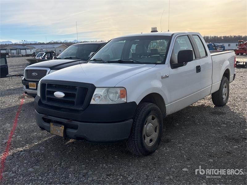 Fourgon utilitaire Ford F-150 XL 4x4 Extended Cab Pickup — occasion 2007