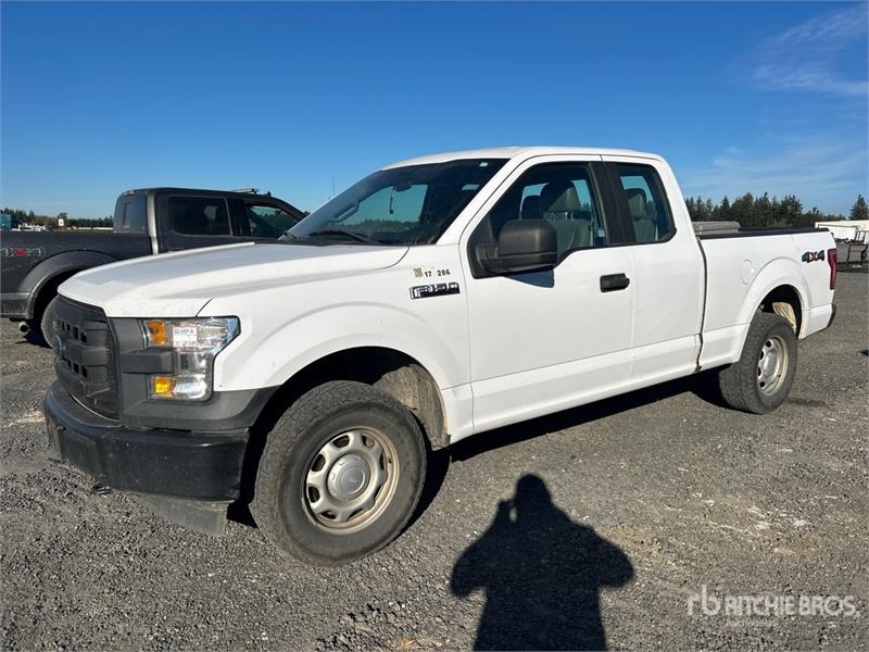 Fourgon utilitaire Ford F-150 XL 4x4 Extended Cab Pickup — occasion 2017