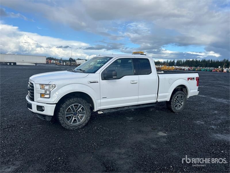 Fourgon utilitaire Ford F-150 XLT 4x4 Extended Cab Pickup — occasion 2016