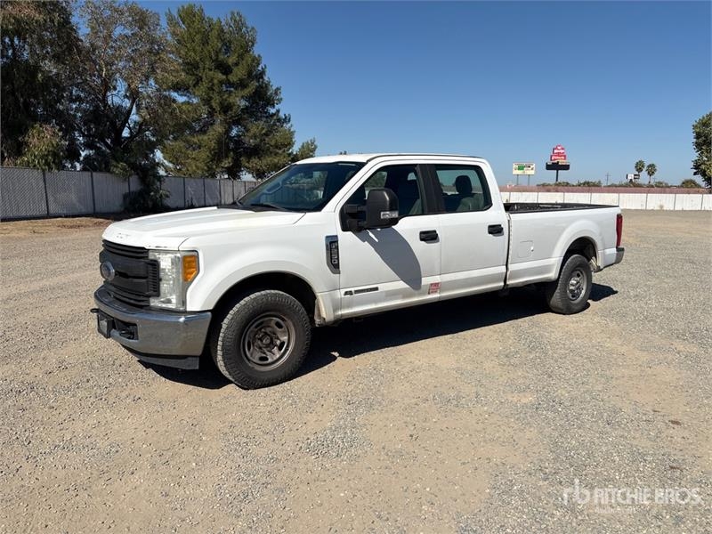Fourgon utilitaire Ford F-250 — occasion 2017