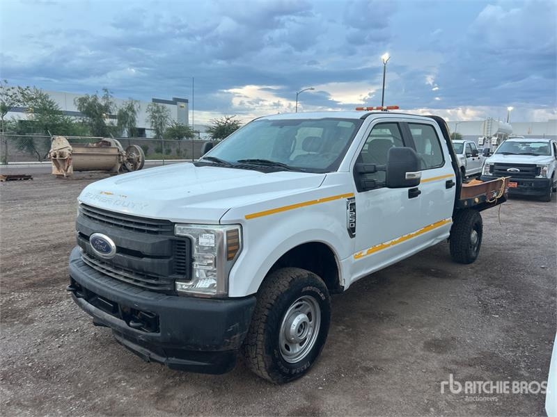 Camion plateau Ford F-250 — occasion 2018