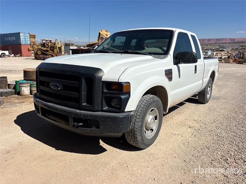 Fourgon utilitaire Ford F-250 XL 4x2 Extended Cab Pickup — occasion 2008