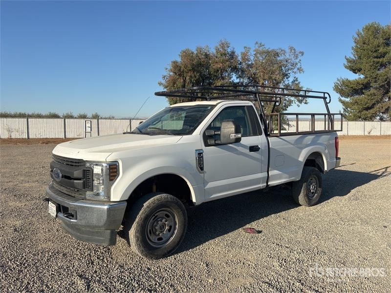 Fourgon utilitaire Ford F-250 XL 4x4 Pickup — occasion 2019