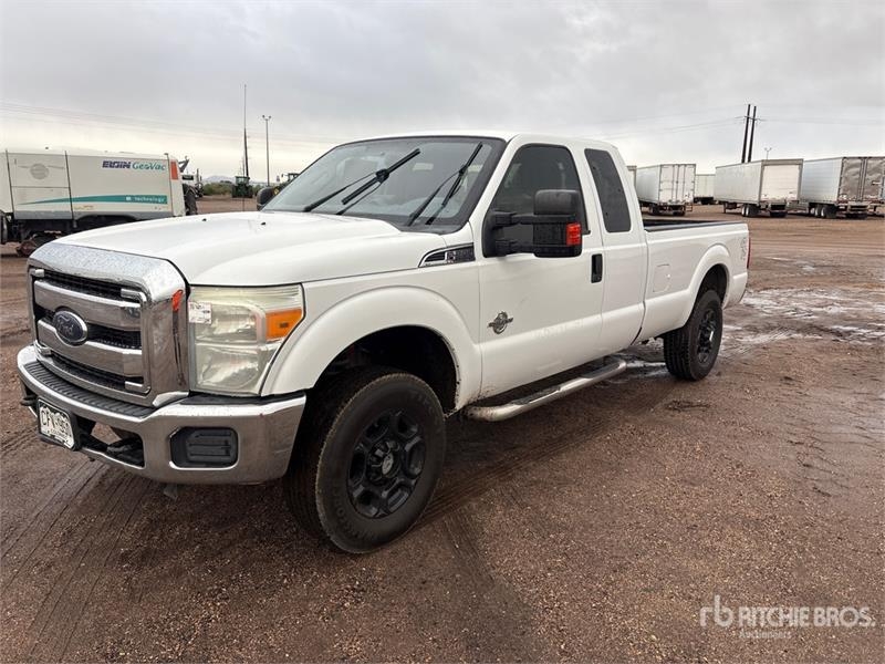 Fourgon utilitaire Ford F-250 XLT 4x4 Extended Cab Pickup — occasion 2013