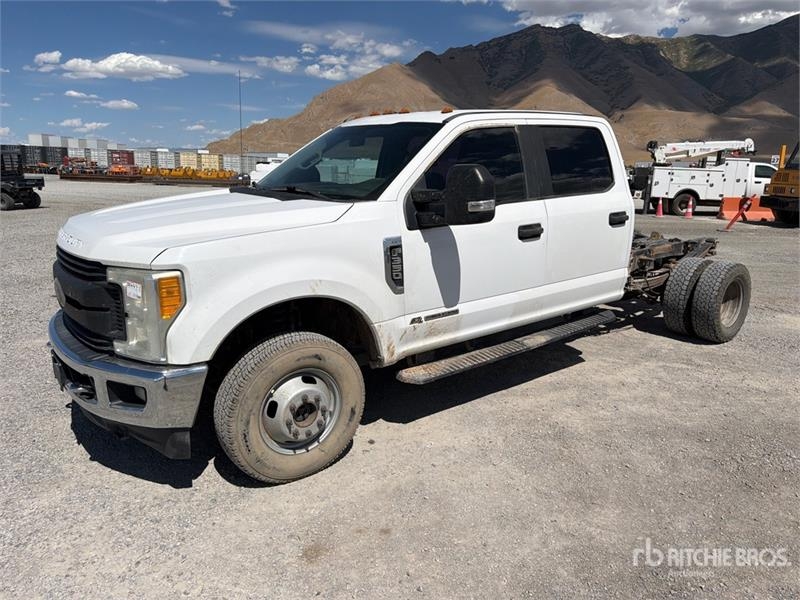 Fourgon utilitaire Ford F-350 — occasion 2017