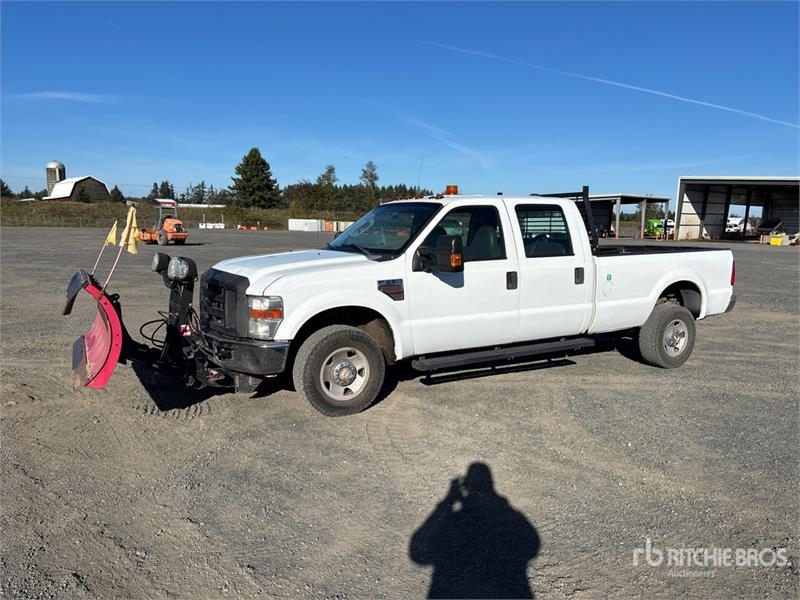 Fourgon utilitaire Ford F-350 XL 4x4 Crew Cab Pickup — occasion 2009