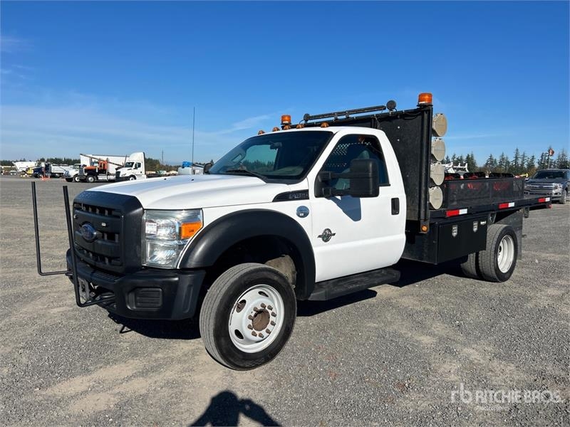 Camion plateau Ford F-450 — occasion 2016