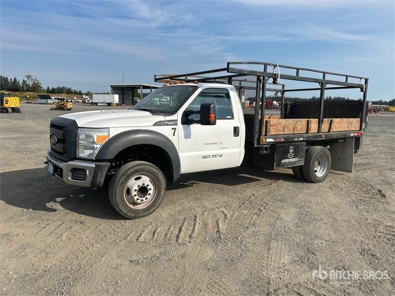 Camion plateau Ford F-450 — occasion 2015