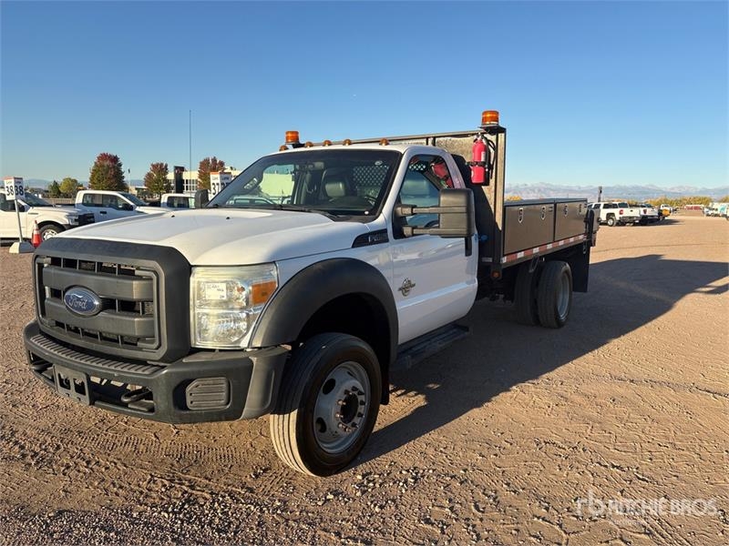 Camion plateau Ford F-450 — occasion 2016