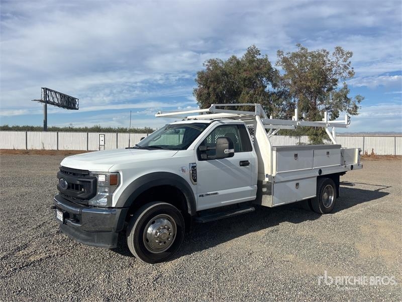 Camion plateau Ford F-550 — occasion 2022