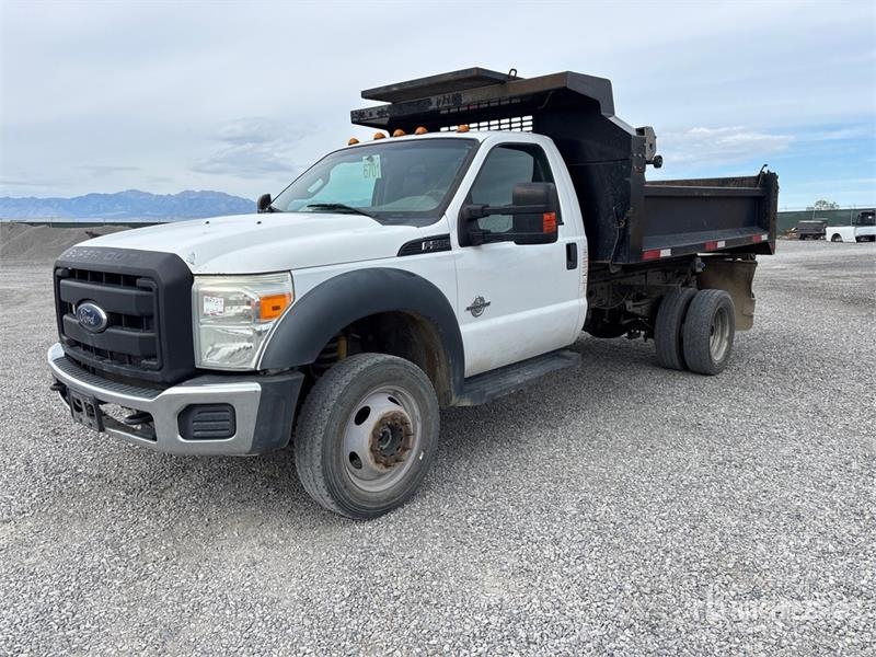 Camion benne Ford F-550 — occasion 2016
