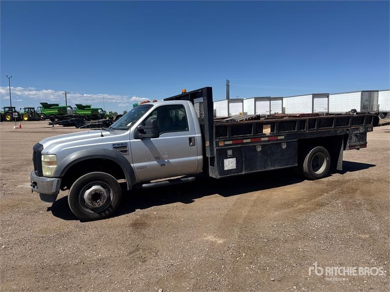 Camion plateau Ford F-550 — occasion 2008