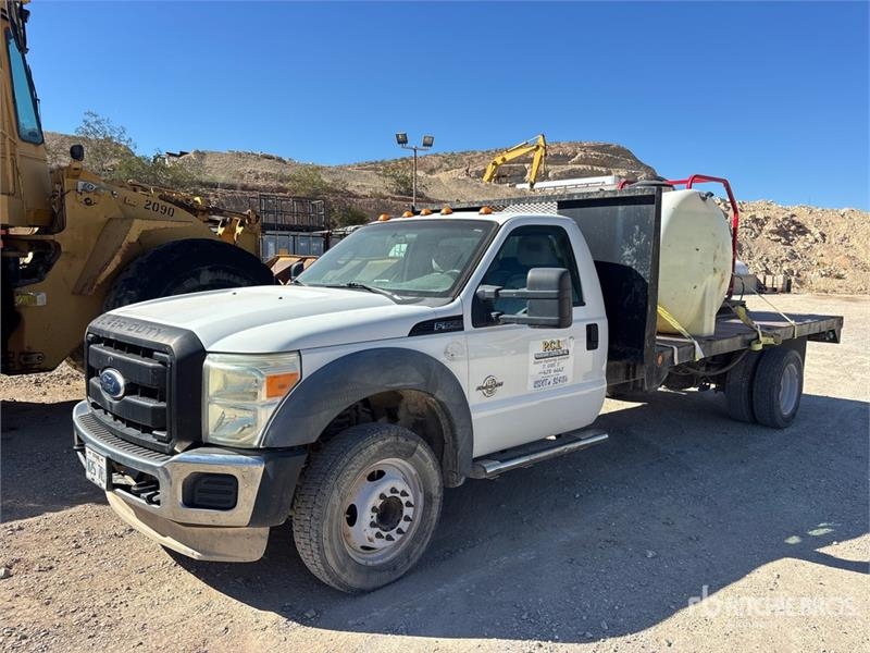 Camion plateau Ford F-550 XL 4x2 Flatbed — occasion 2011