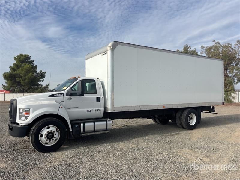 Camion fourgon Ford F-650 — occasion 2018