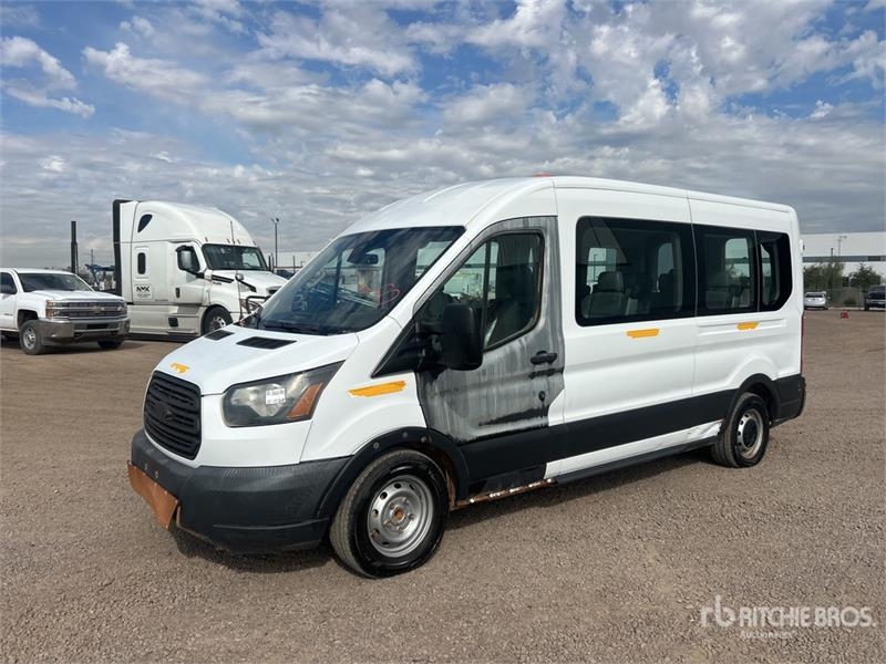 Fourgon utilitaire Ford Transit 350 Passenger Van — occasion 2018