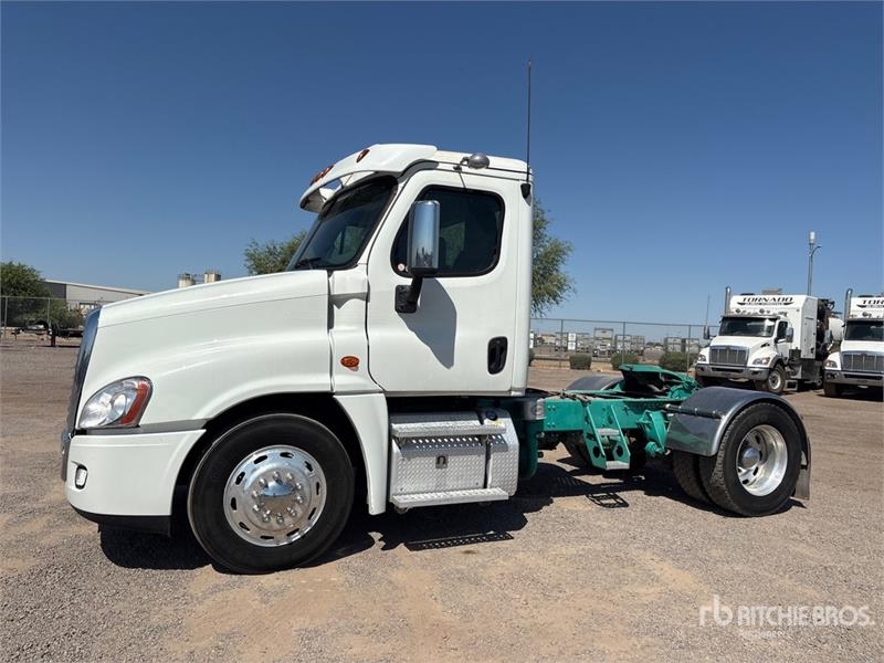 Freightliner Cascadia 113