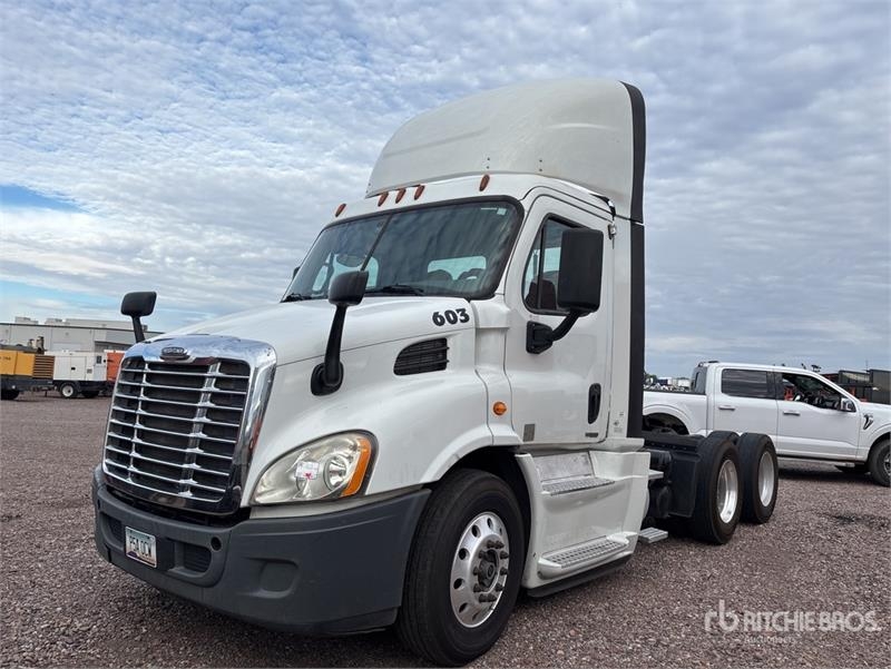 Freightliner Cascadia 113