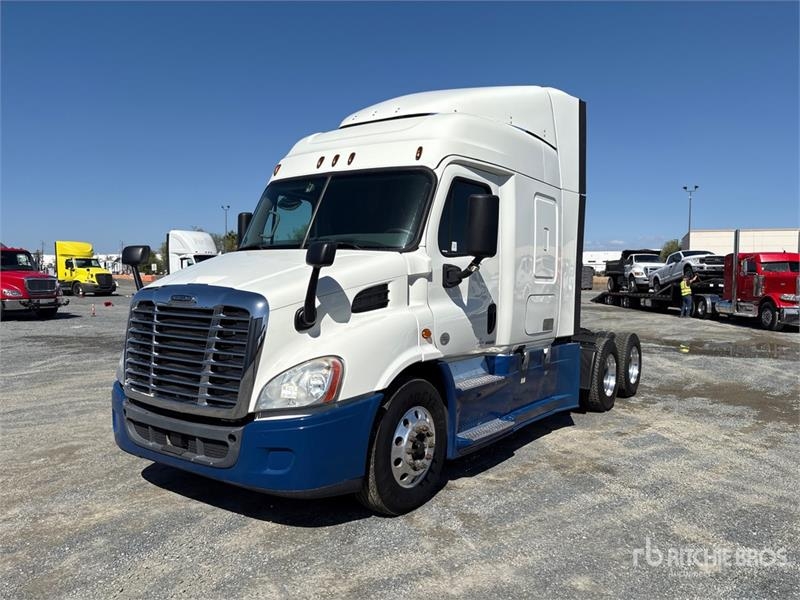 Tracteur routier Freightliner Cascadia 113 — occasion 2018