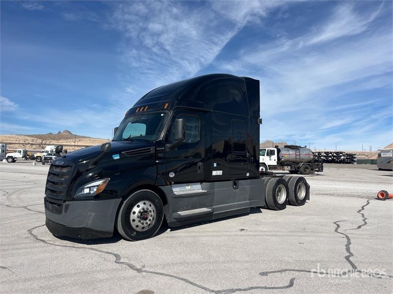 Freightliner Cascadia 126