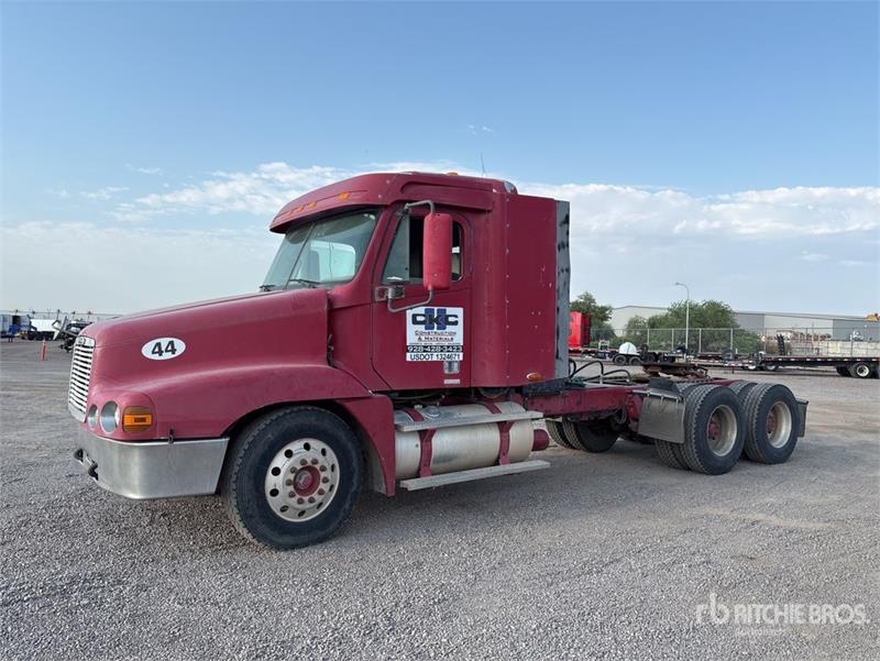 Freightliner FLC120