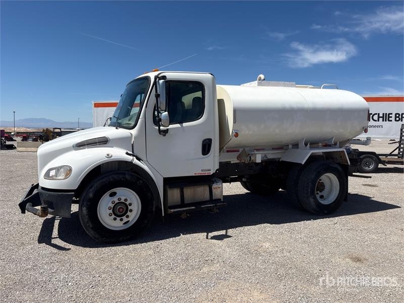 Freightliner M2