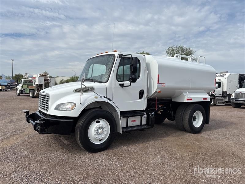 Freightliner M2 106