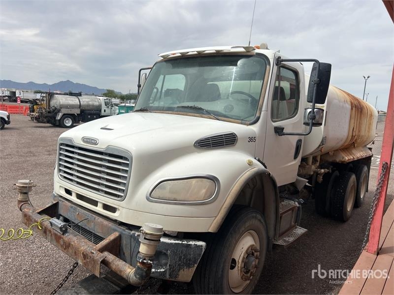 Freightliner M2 106
