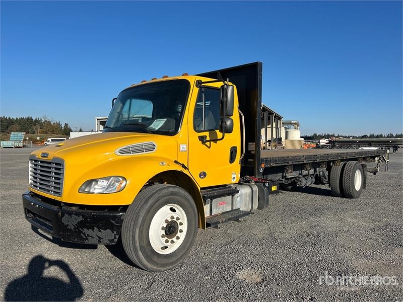 Camion plateau Freightliner M2 106 — occasion 2020