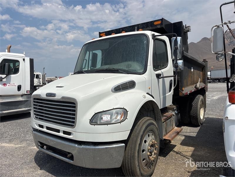 Freightliner M2 106