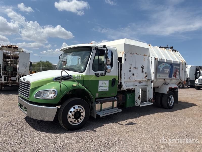 Freightliner M2 106