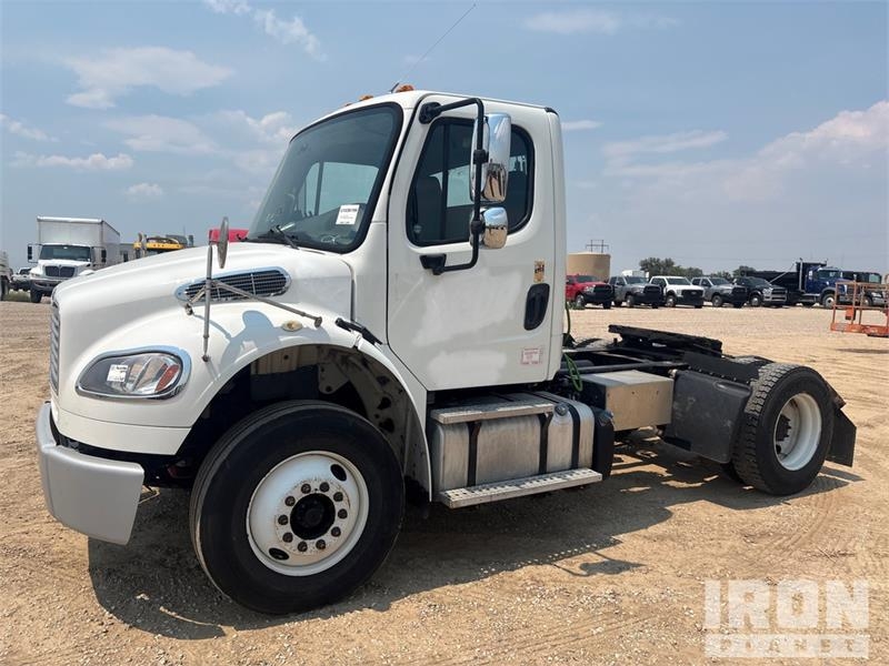 Freightliner M2 106