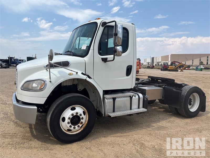 Freightliner M2 106
