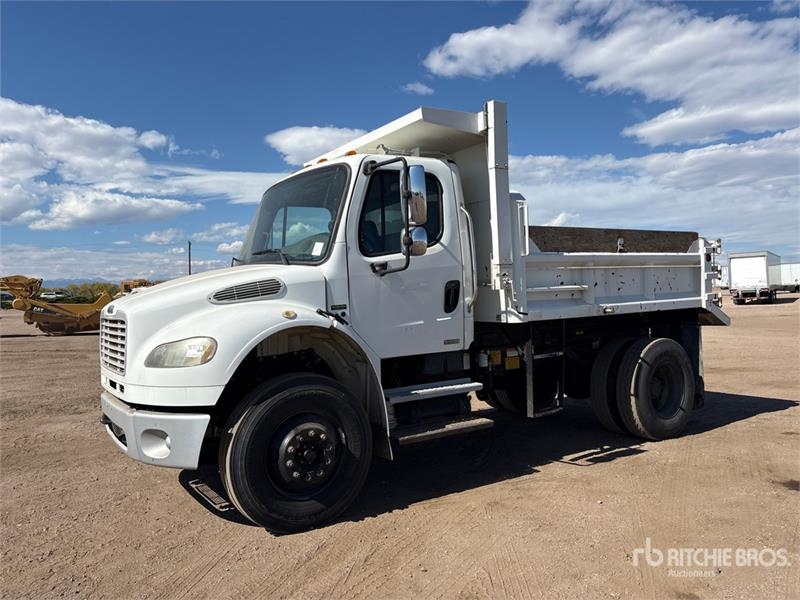 Camion benne Freightliner M2 106 4x2 S/A Dump — occasion 2008