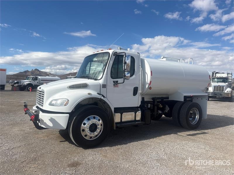 Camion citerne Freightliner M2 4x2 Water — occasion 2015