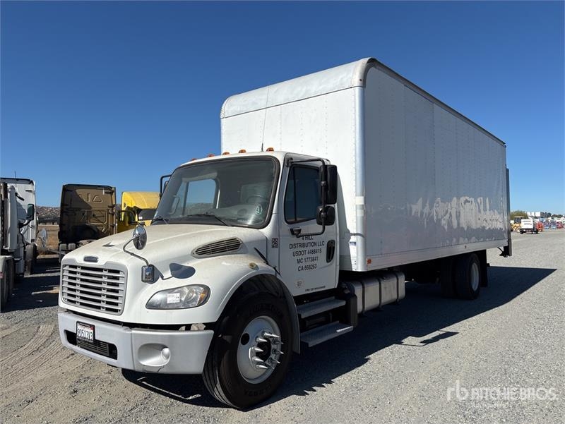 Camion fourgon Freightliner M2106 — occasion 2015