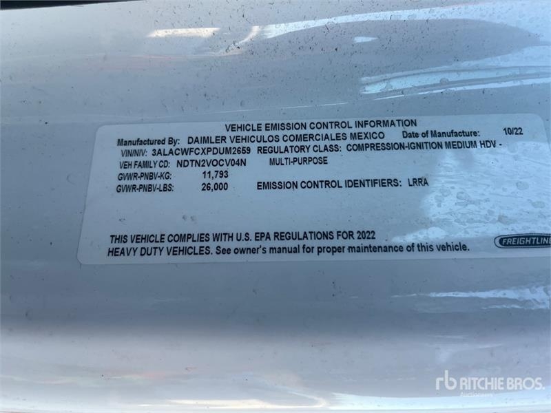 Camion fourgon Freightliner M2106 4x2 Van (Inoperable) — occasion 2023