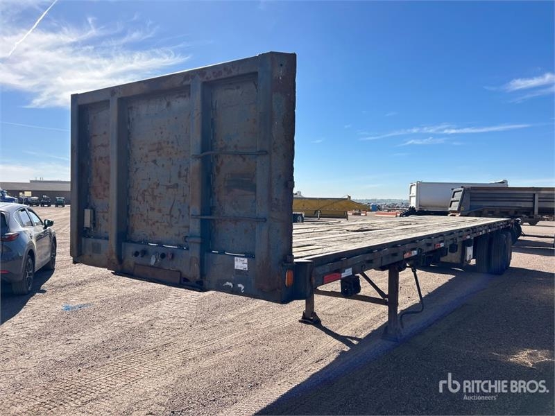 Fruehauf 40 ft T/A Flatbed Trailer (Inoperable)