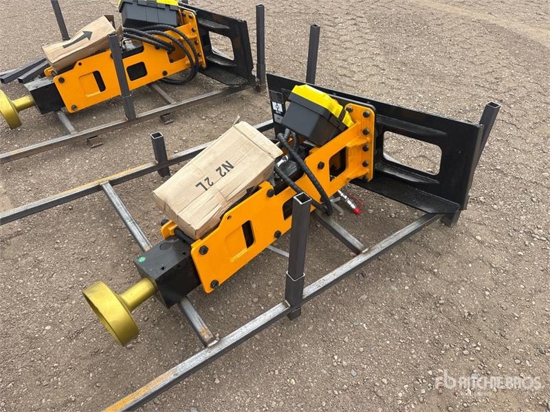 Équipement de clôture GIYI GY-D680 56 in Skid Steer Post Driver (Unused) — occasion 2026
